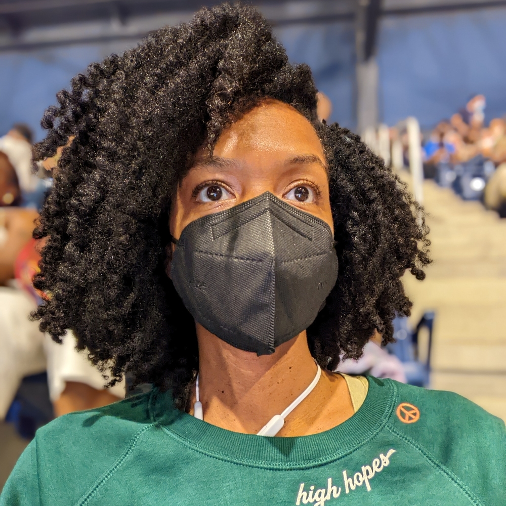 Meet your Posher, Takea